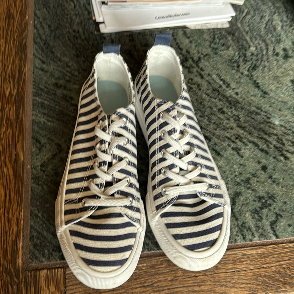 Tennis Shoes size 8
